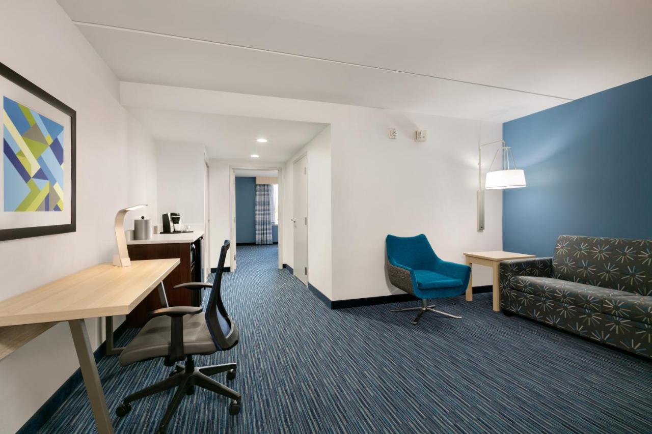 Holiday Inn Express Hotel & Suites Norfolk Airport By Ihg Ngoại thất bức ảnh